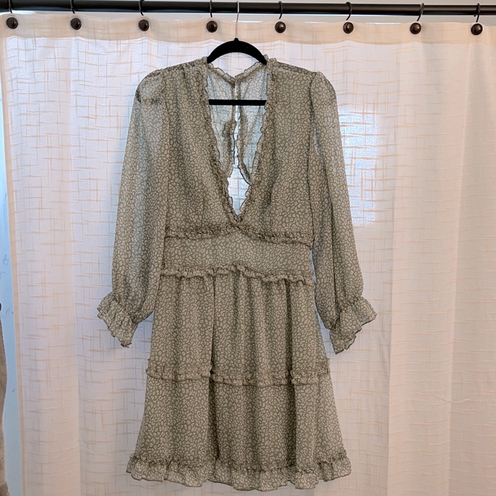 Fun print dress with open back!